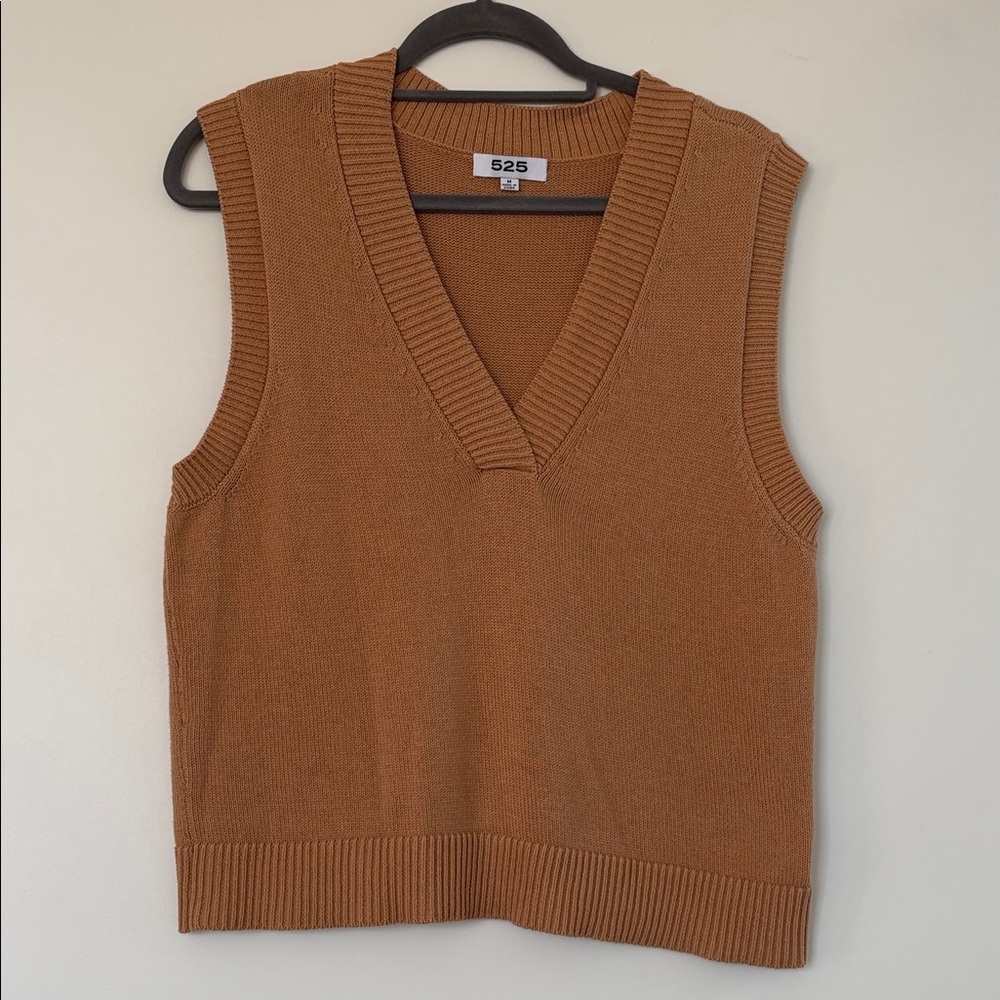525 America 100% Cotton Camel Sweater Vest M EUC